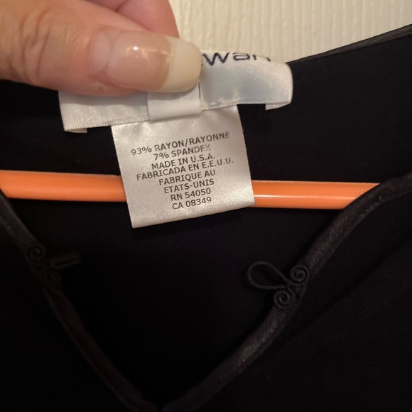 Black Rena Rowan top. Medium - Picture 5 of 6